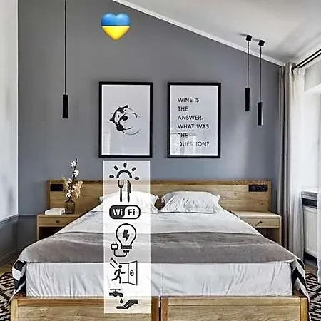 Wine And Pillow By Frapolli Hotell