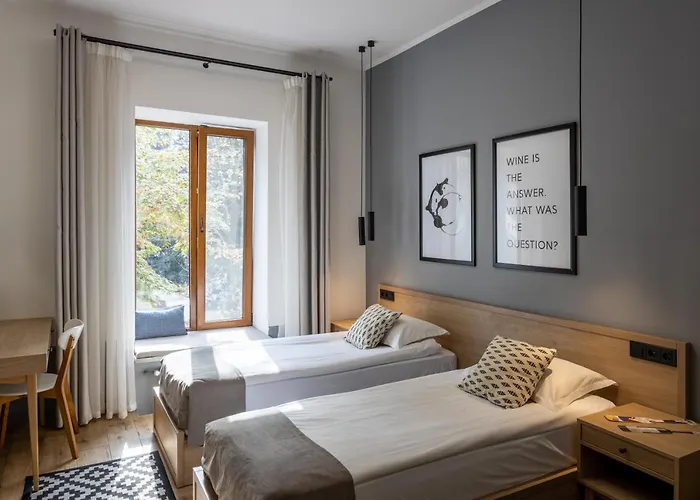 Wine And Pillow By Frapolli 4*