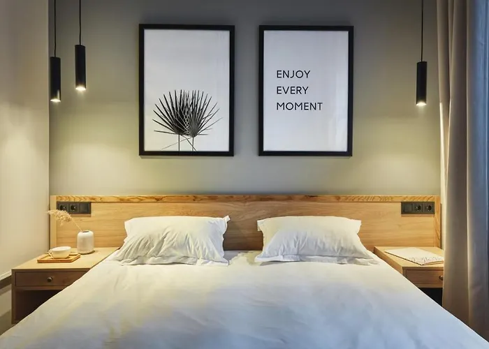 Hotel Wine And Pillow By Frapolli