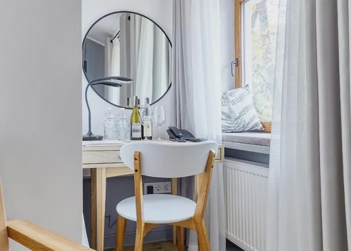 Wine And Pillow By Frapolli Hotel