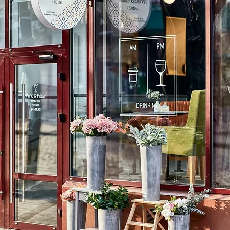 Wine And Pillow By Frapolli Hotel